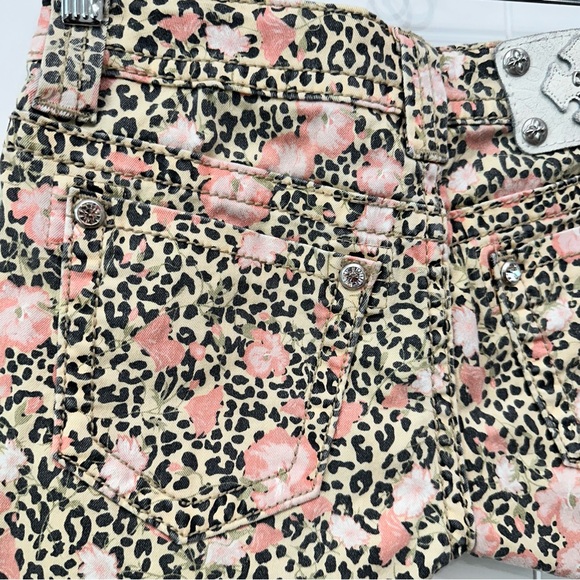 Miss Me Jeans Shorts Low Rise Hibiscus Floral Leopard Print Cut Off Denim 25 - Picture 8 of 16
